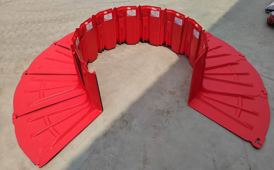Barreras CDI armadas en configuración curva hacia afuera (outward curved)